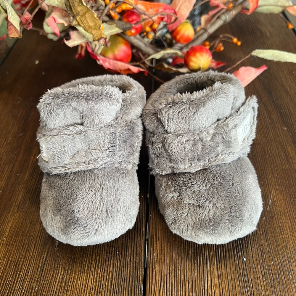 UGG Bixbee Infant Booties - Picture 2 of 6